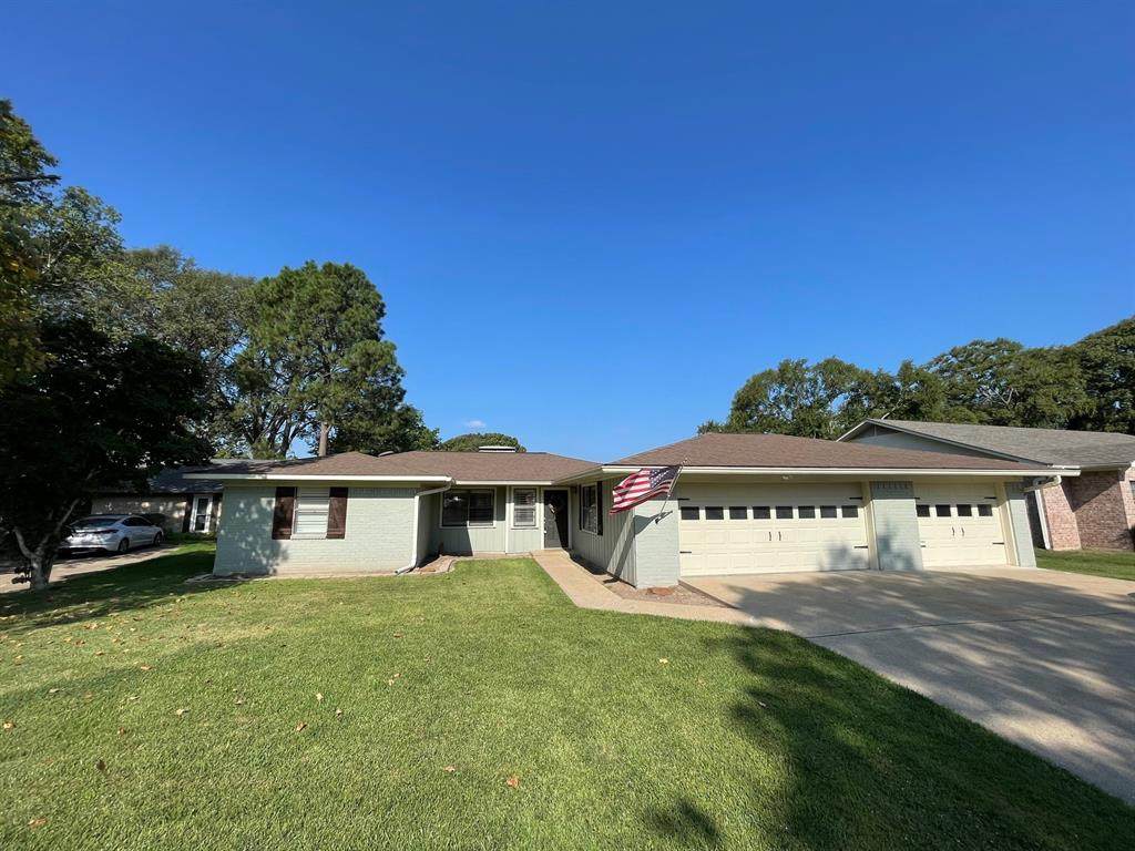 110 Bal Harbor Lane - Photo 1