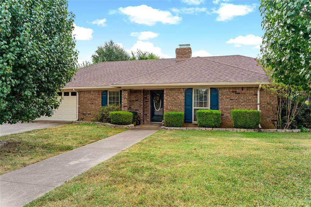 1030 Collegiate Drive - Photo 1