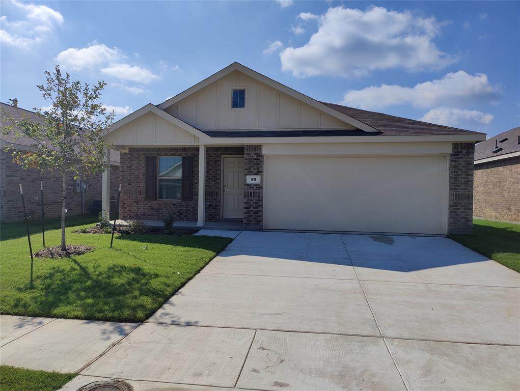 911 Lady Bird Street - Photo 1