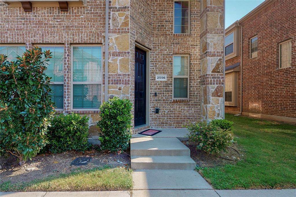 2556 Sarah Lane - Photo 1