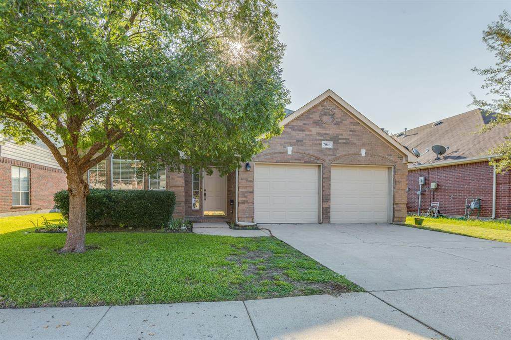 7016 Park Hill Trail - Photo 1
