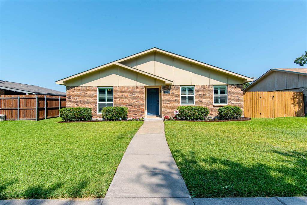 5009 Amhurst Lane - Photo 1