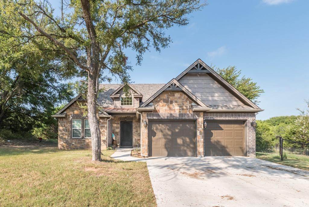 200 Bluebonnet Drive - Photo 1