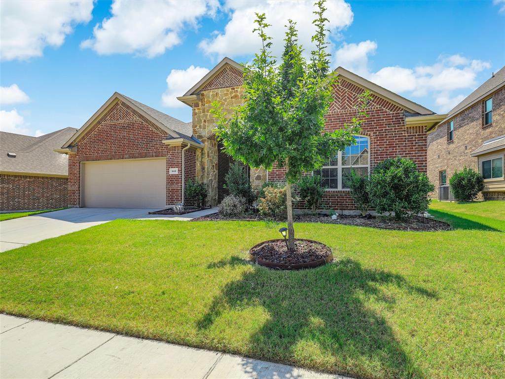 540 La Grange Drive - Photo 1
