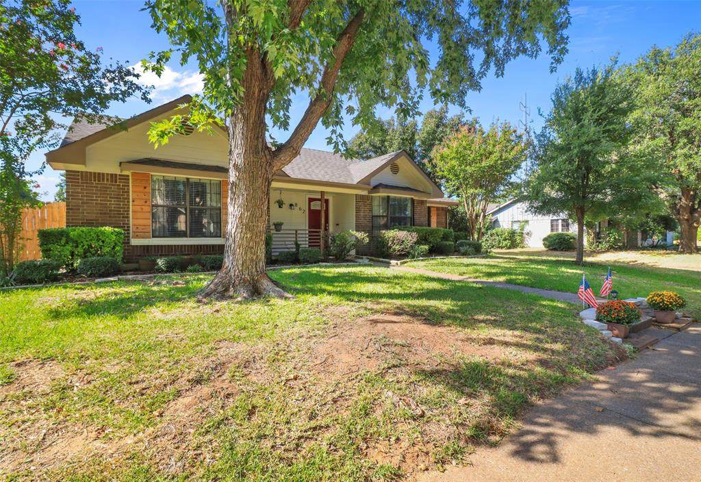 862 Meadowlark Drive - Photo 1