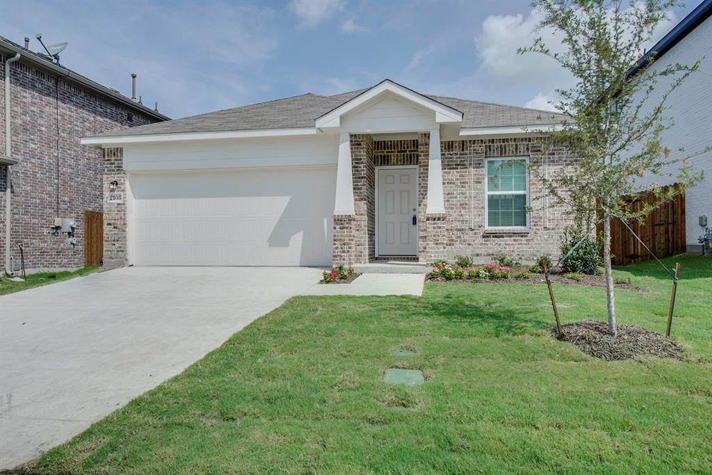2108 Callahan - Photo 1