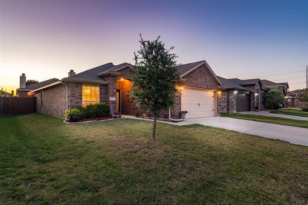 621 Chickadee Drive - Photo 1