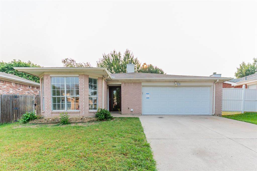 6001 James River Drive - Photo 1