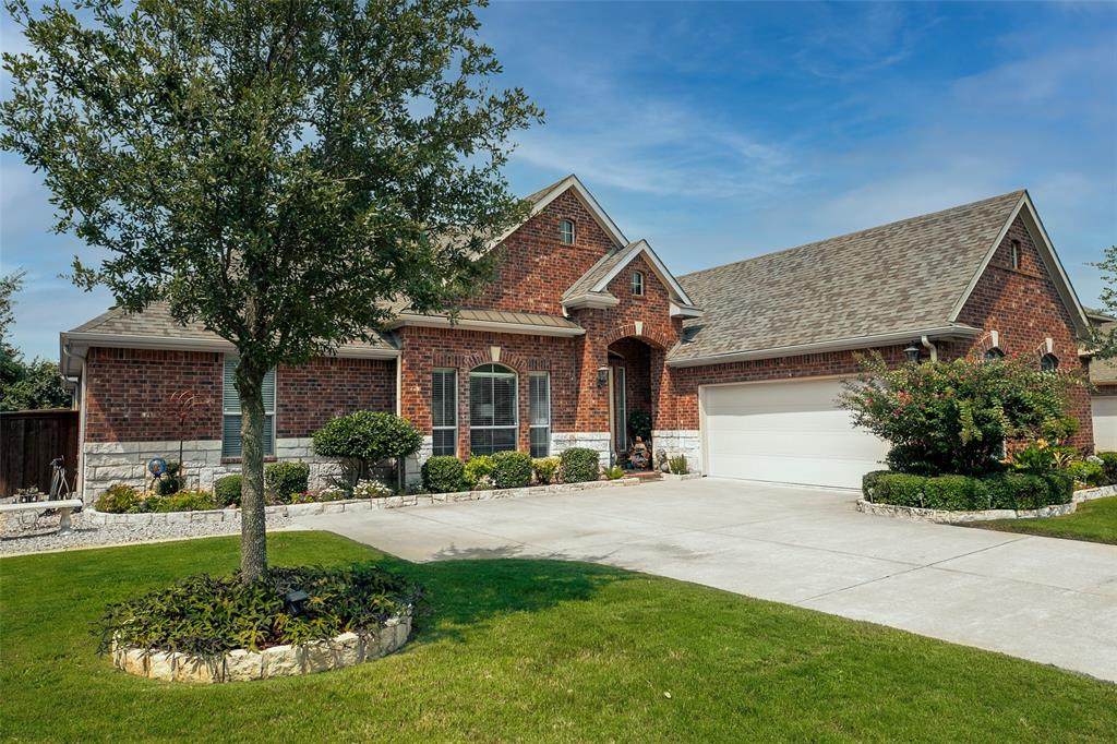 8006 Summerleaf Drive - Photo 1