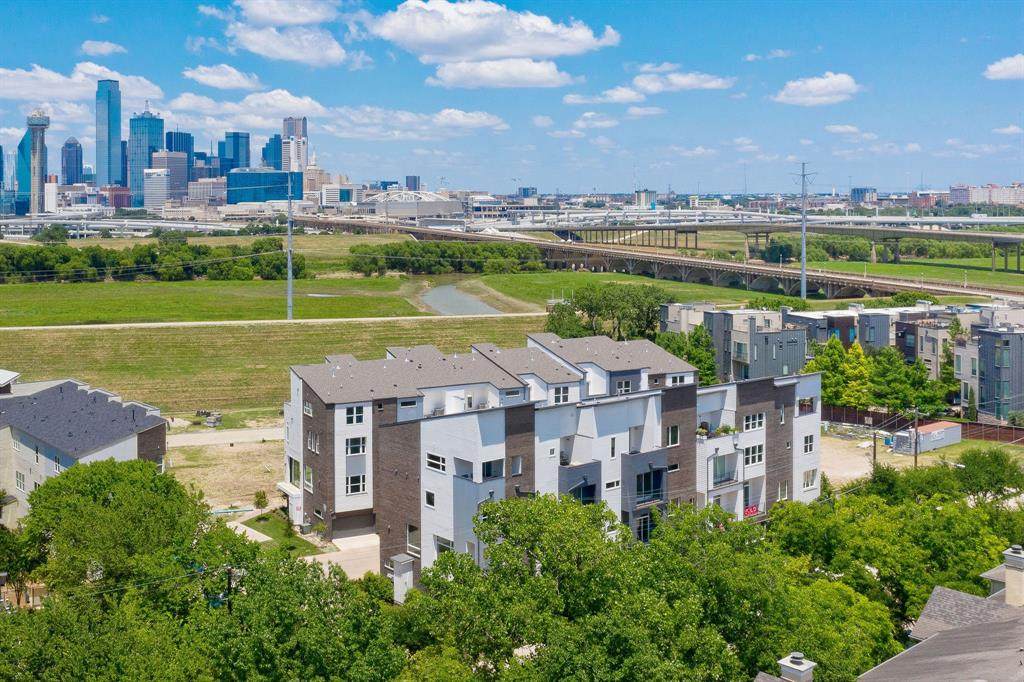 381 Greenbriar - Photo 1