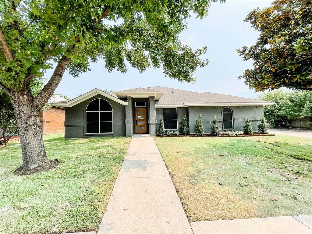 8184 Heritage Place Drive - Photo 1