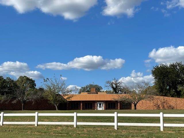 3150 Mineral Wells Highway - Photo 1