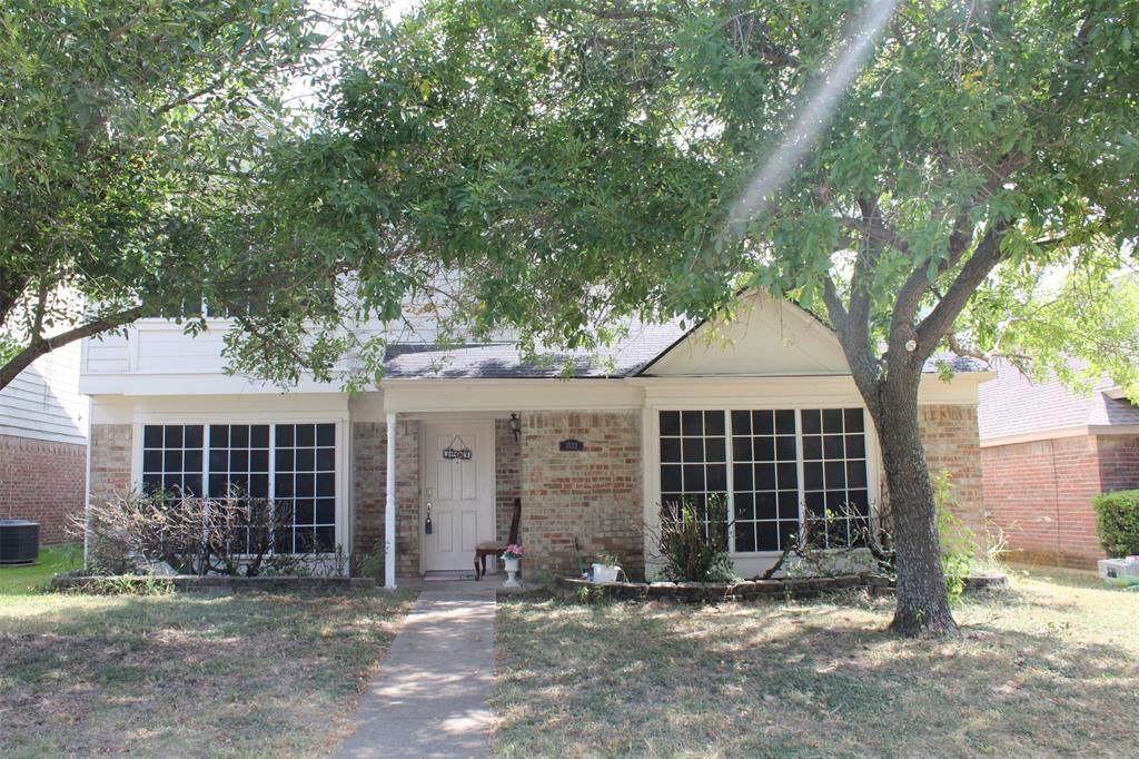 1532 High Pointe Lane - Photo 1