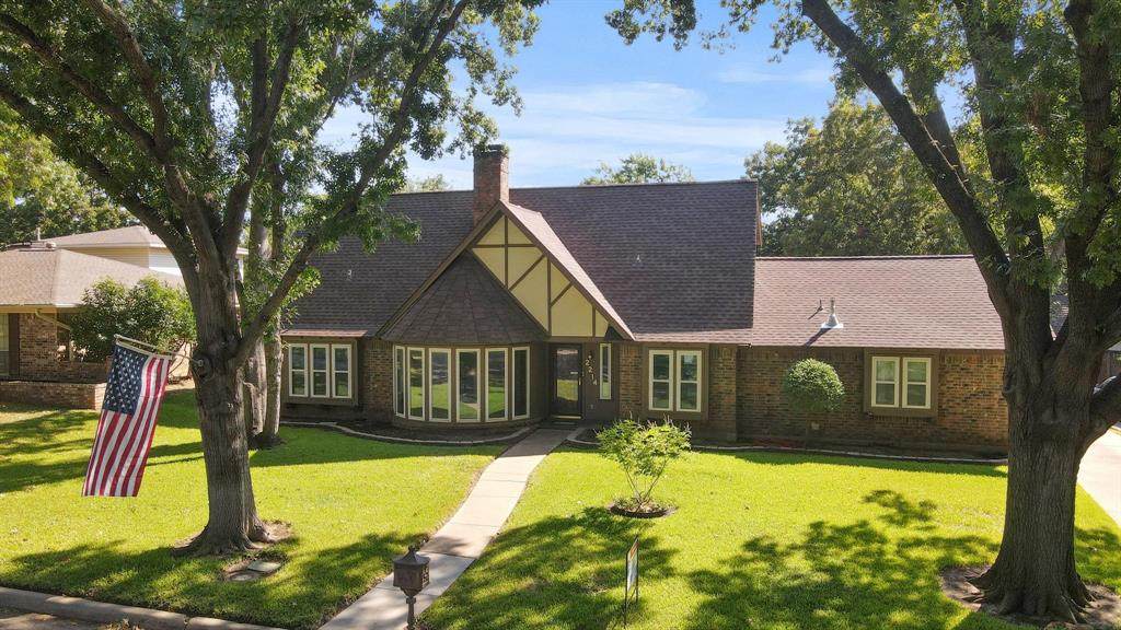 2214 Bishop Street - Photo 1