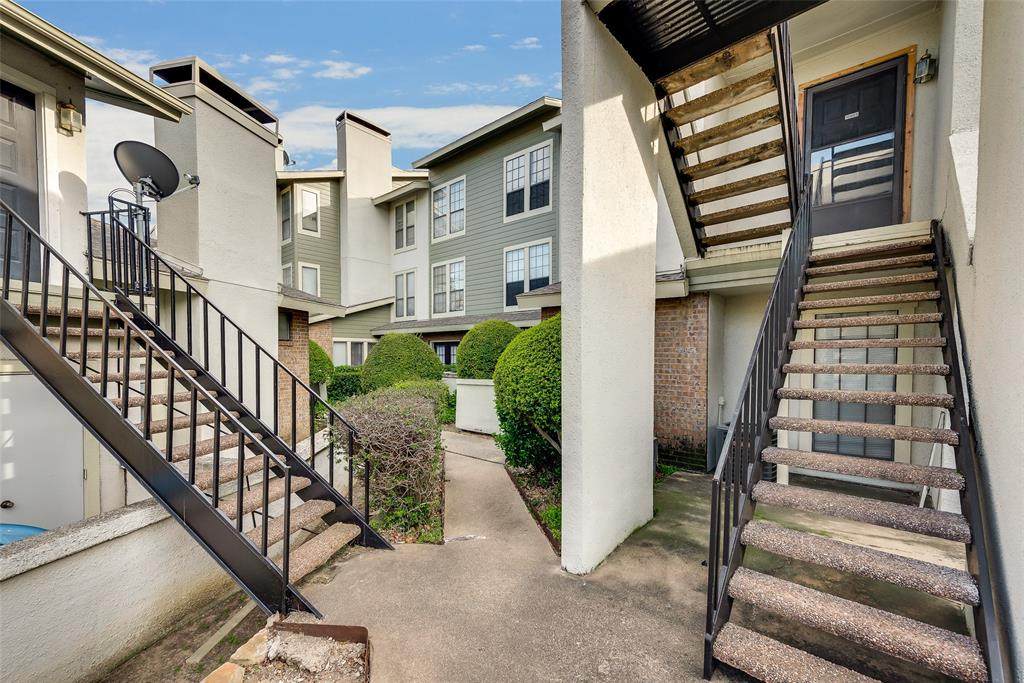 9609 Walnut Street - Photo 1