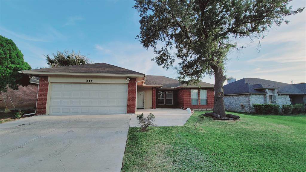 816 Ackers Drive - Photo 1
