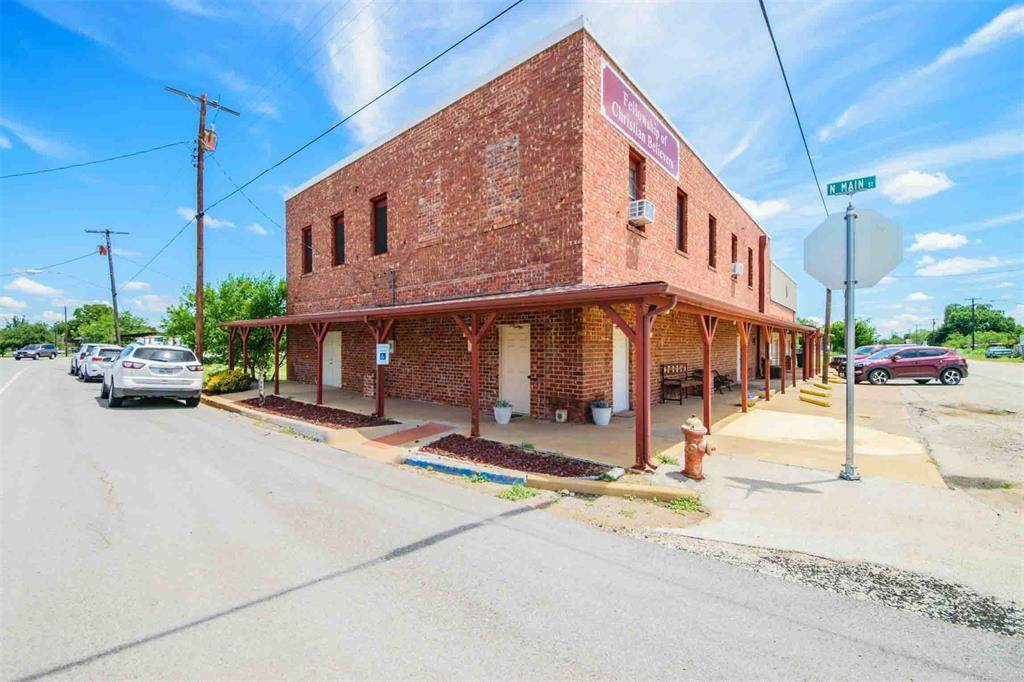 000 Powell Avenue - Photo 1