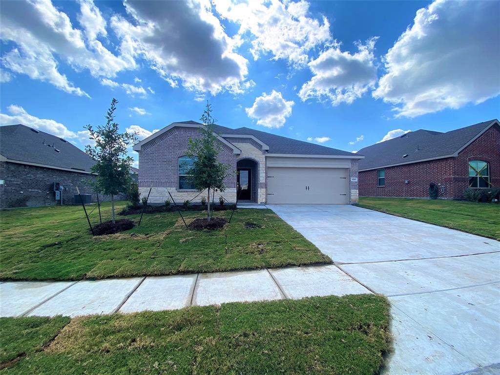 624 Fitzroy Lane - Photo 1
