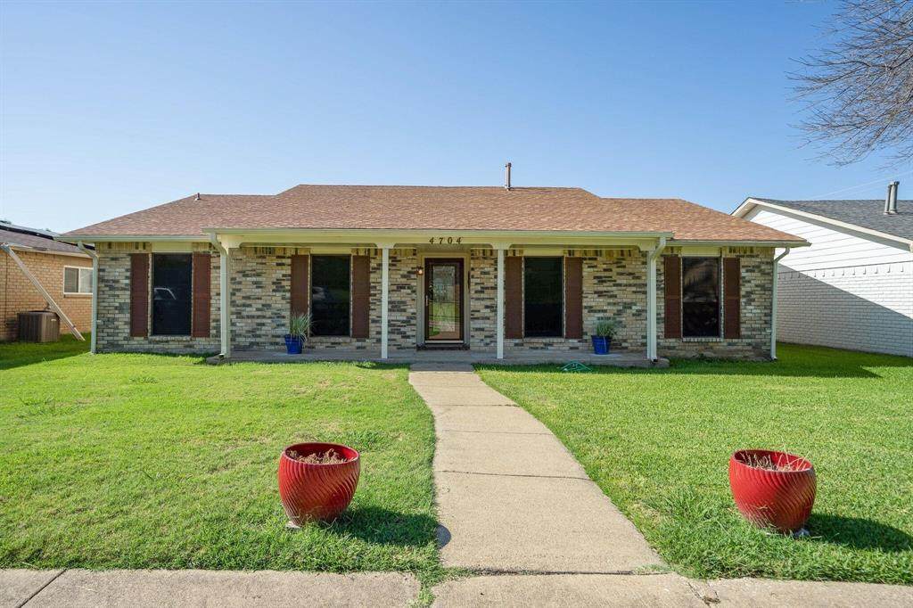 4704 Roberts Drive - Photo 1