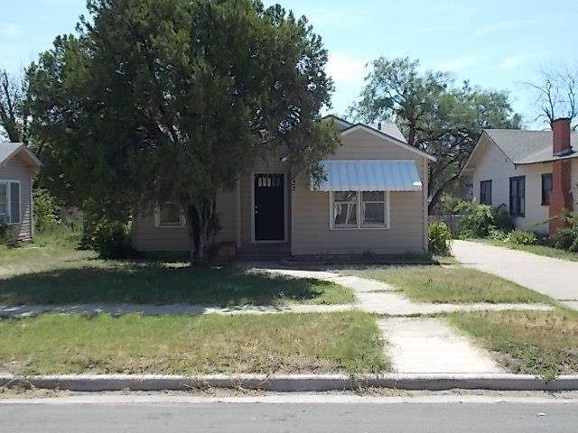 933 Peach Street - Photo 1
