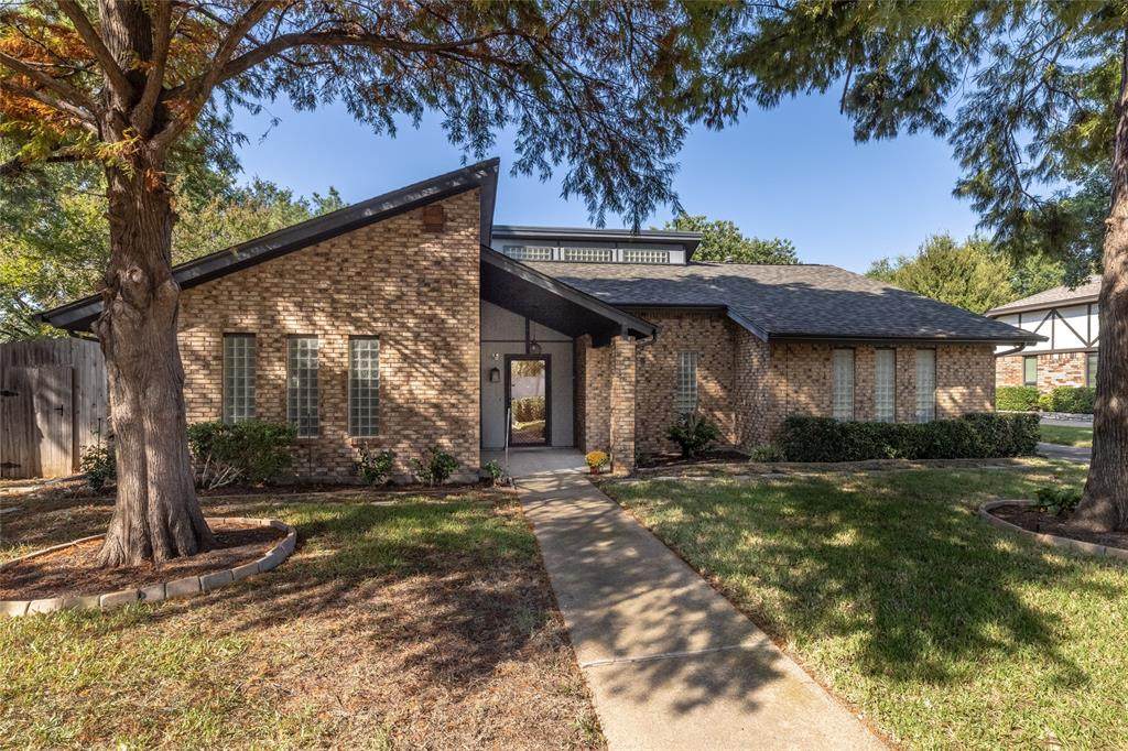 715 Wayland Drive - Photo 1