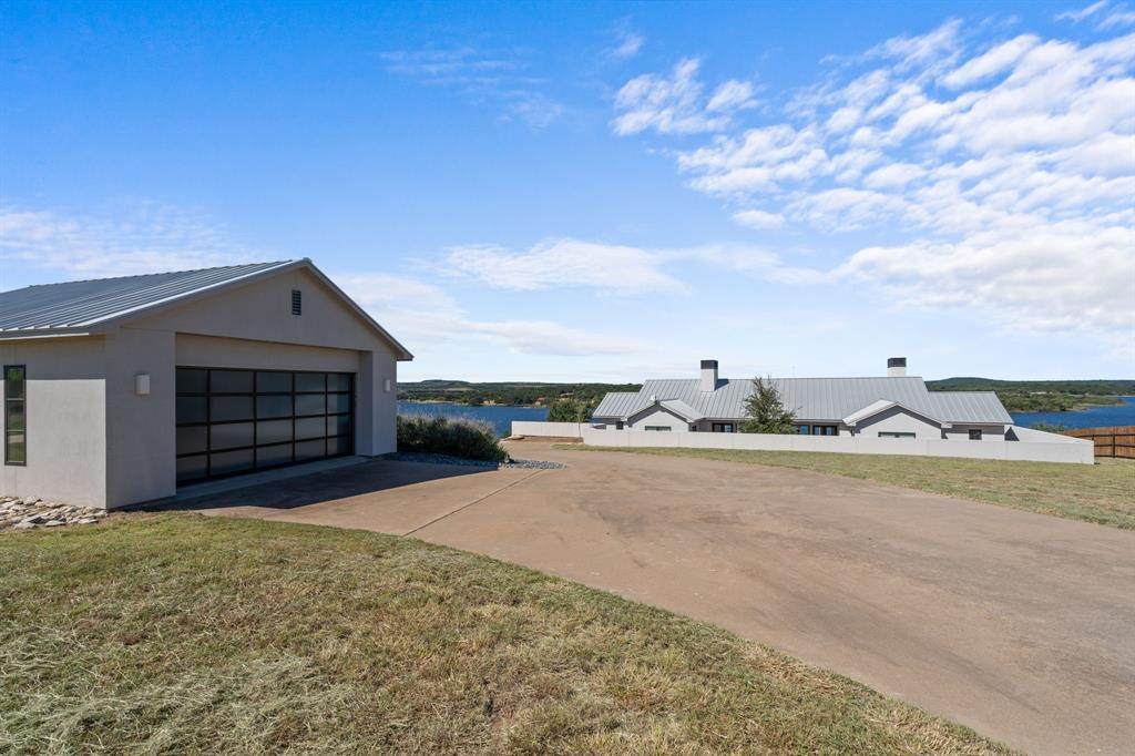 1021 Pecan - Photo 1