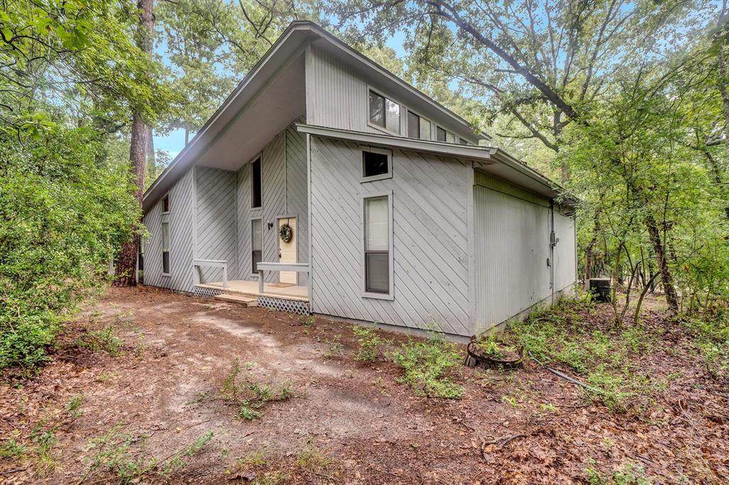 1042 Holly Trail - Photo 1