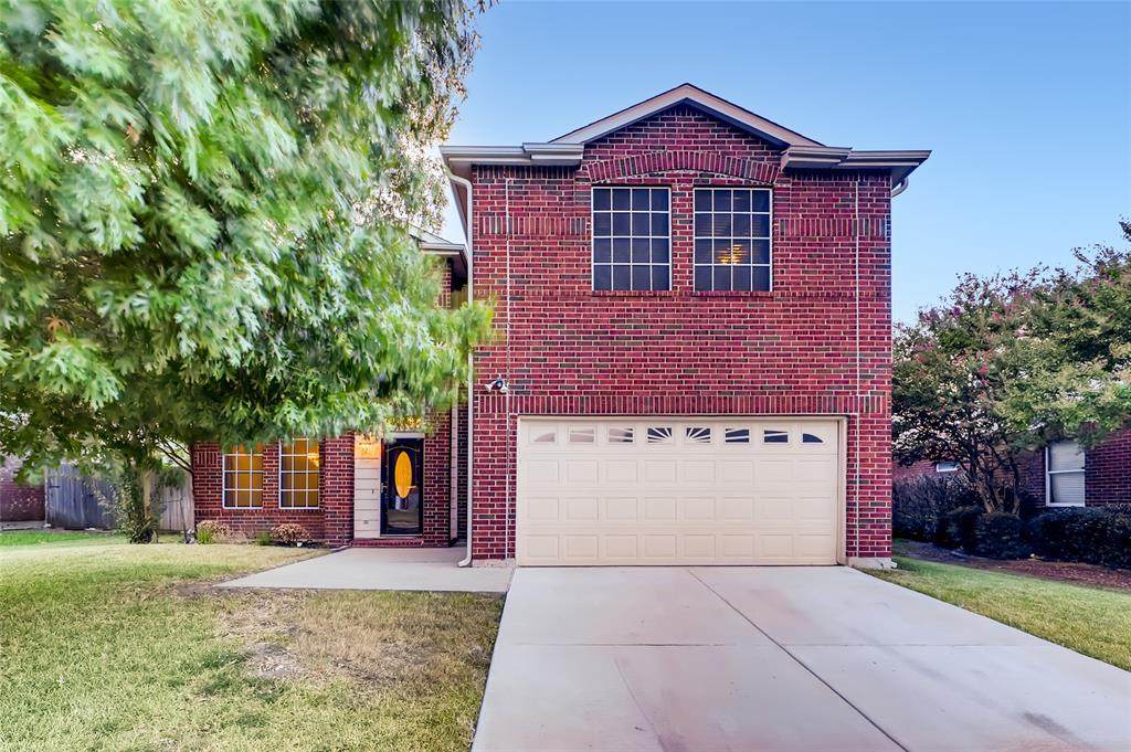 2013 Hickory Drive - Photo 1