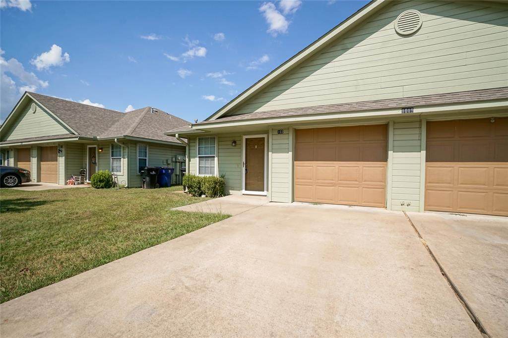 1019 Rice Street - Photo 1