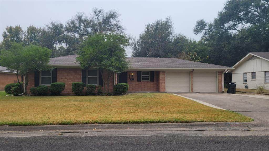 2022 Belclaire Circle - Photo 1