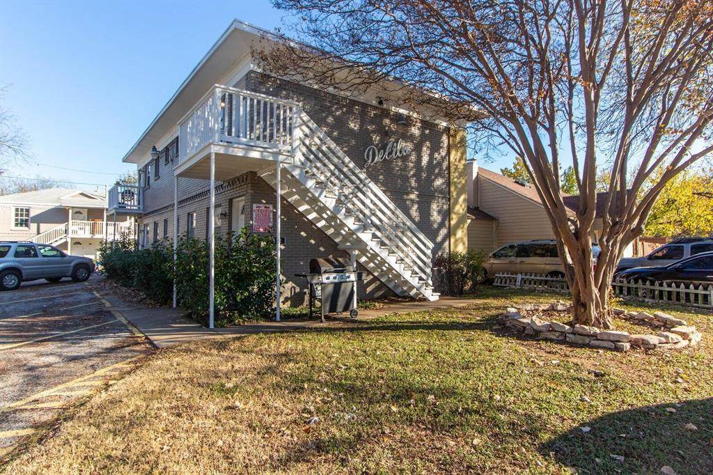512 Delaware Street - Photo 1