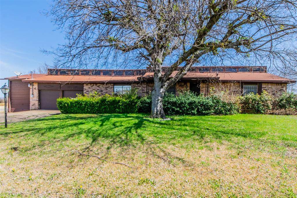 610 18th Street - Photo 1