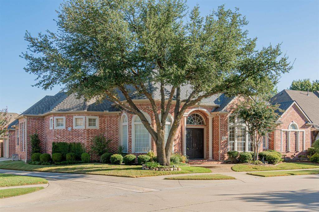 7902 Ballantrae Drive - Photo 1