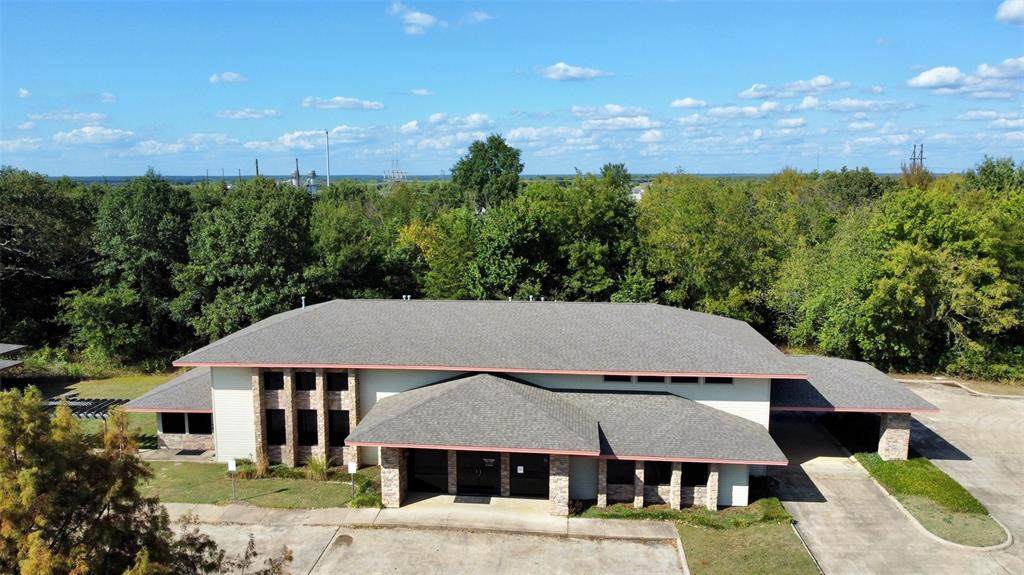 2915 Main Street - Photo 1