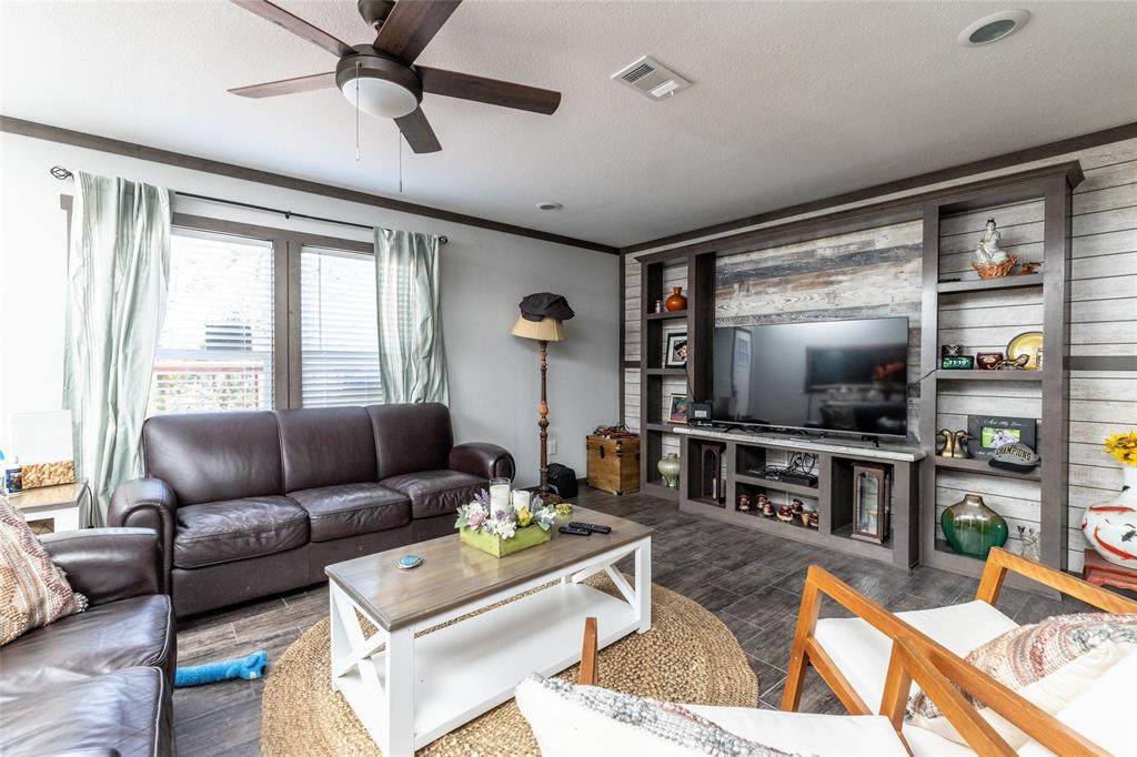 1009 Hopi Court - Photo 1