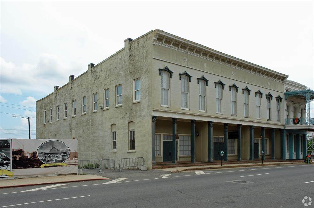 513 Spring Street - Photo 1
