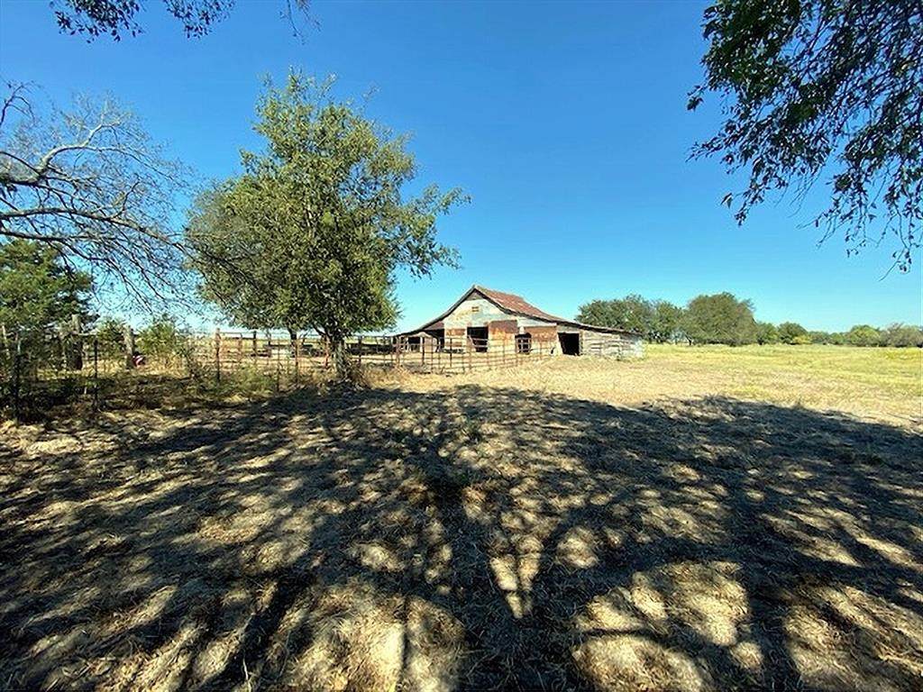 TBD County Rd 2100 - Photo 1