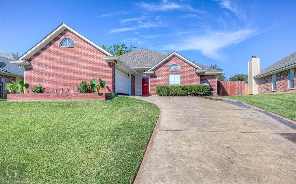 2305 Windsor Court - Photo 1