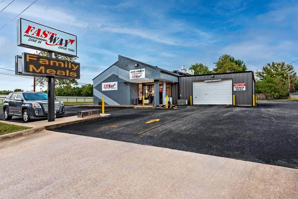 2400 Woodlawn Boulevard - Photo 1