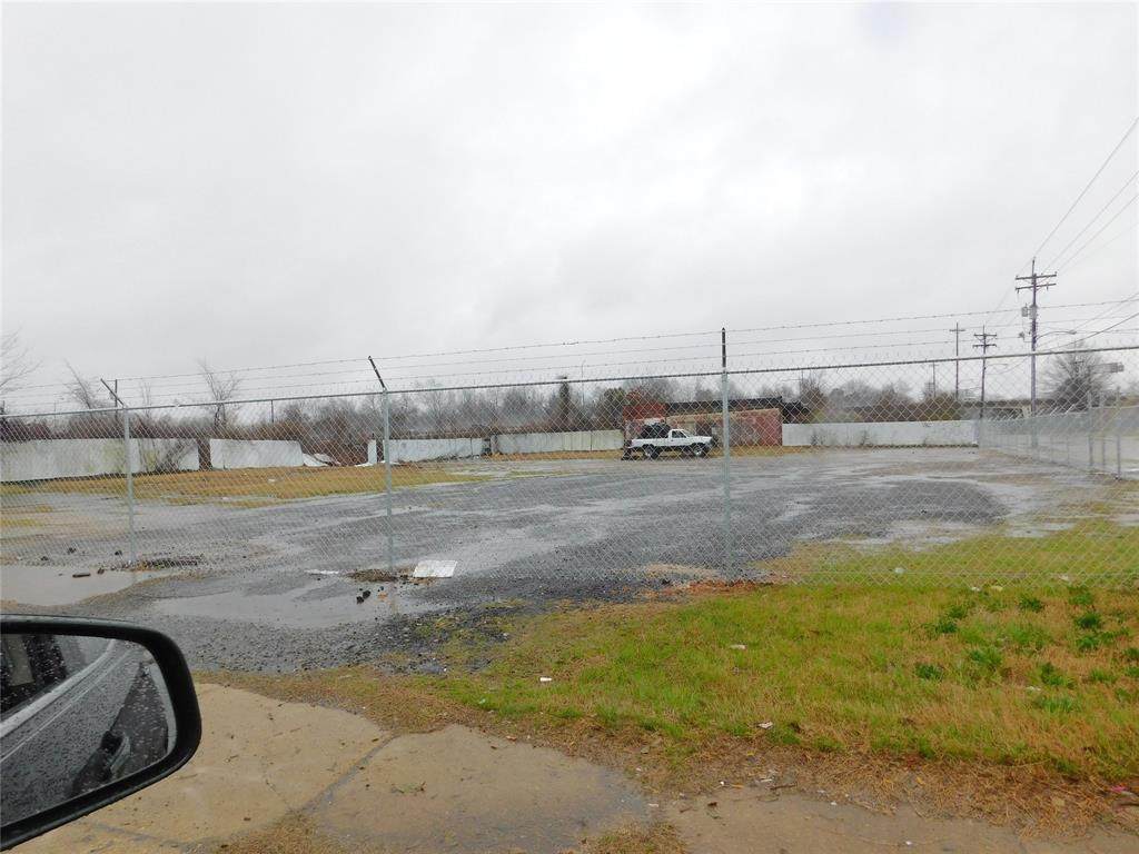 3849 Greenwood Road - Photo 1