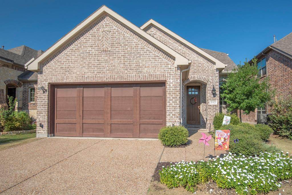 312 Highwood Trail - Photo 1