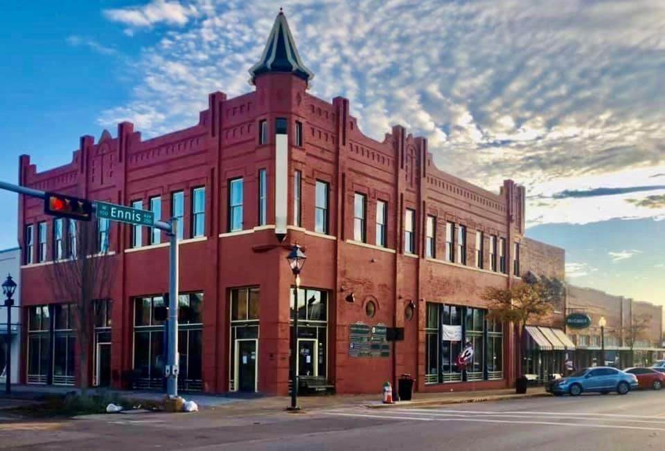 101 Dallas Street - Photo 1