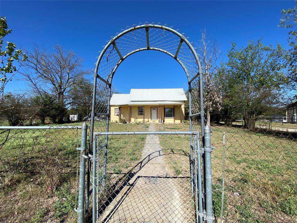 615 Park Road - Photo 1