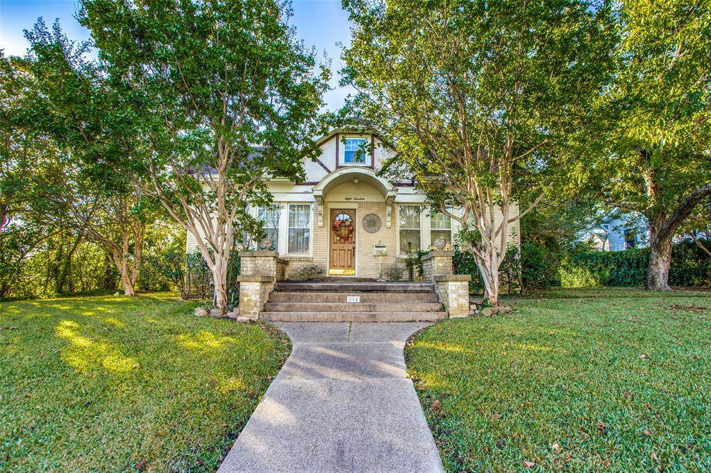 814 Houston Street - Photo 1
