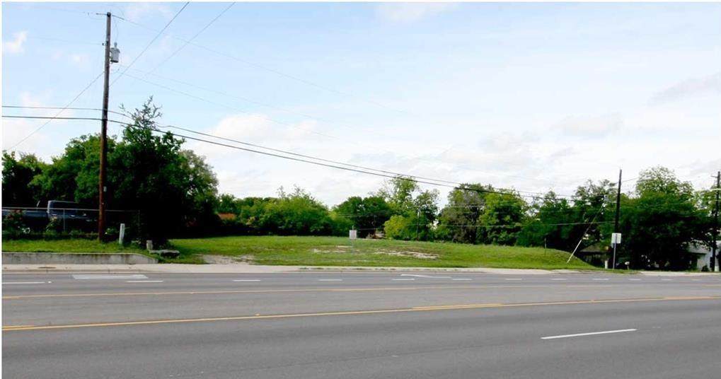 1407 Chestnut Street - Photo 1