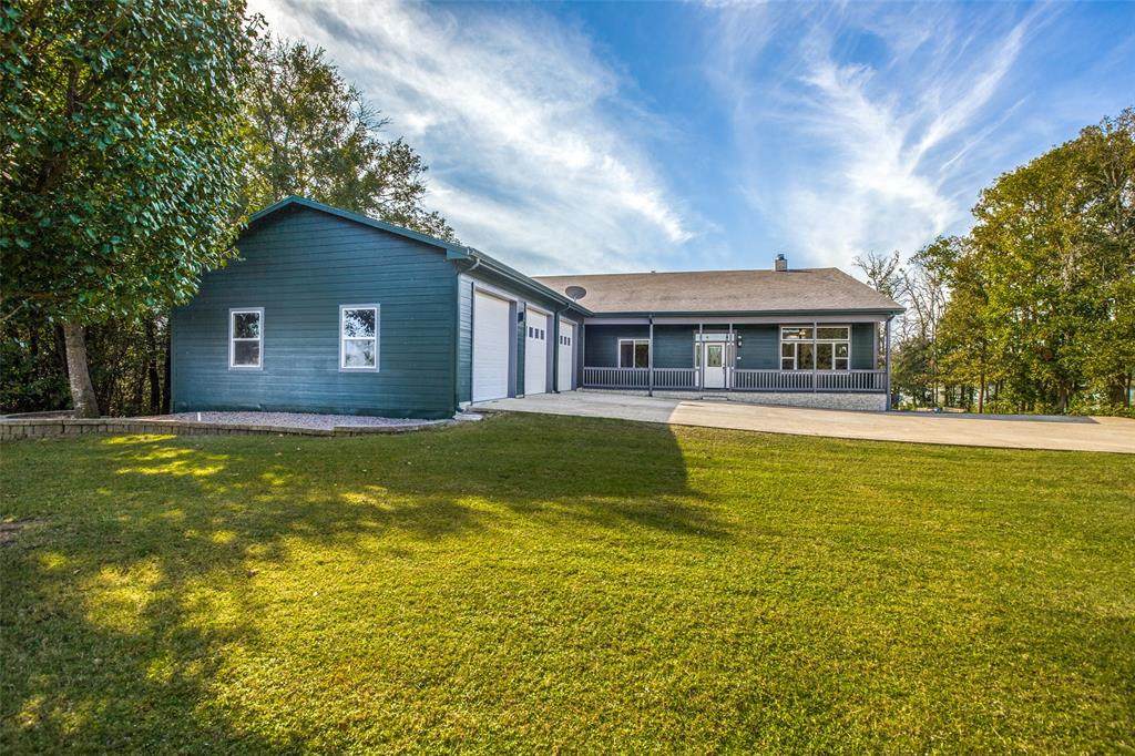 594 Clubhouse Drive - Photo 1