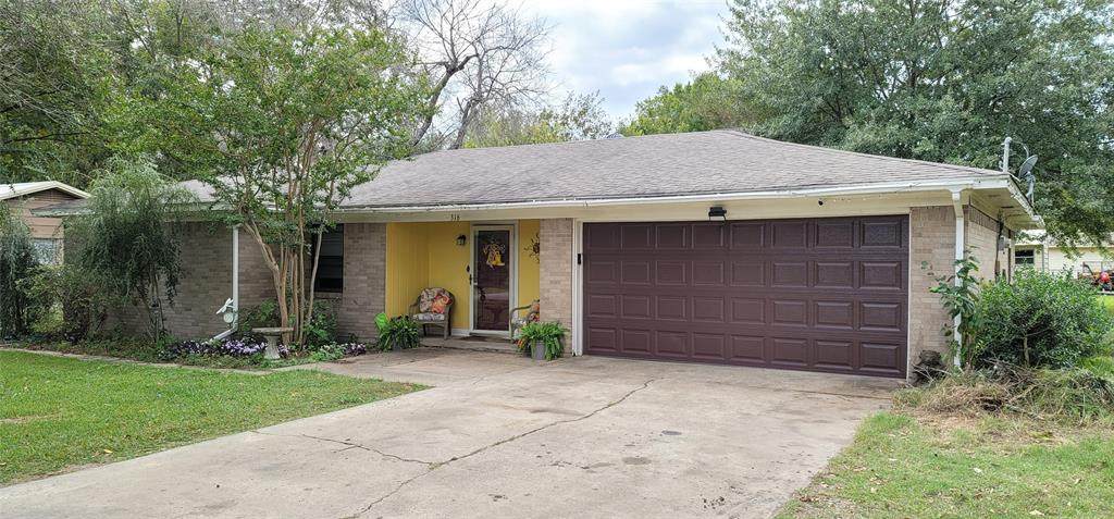 316 Greenway Drive - Photo 1