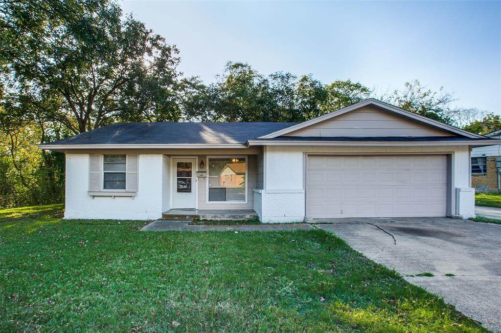 2521 Newcastle Drive - Photo 1