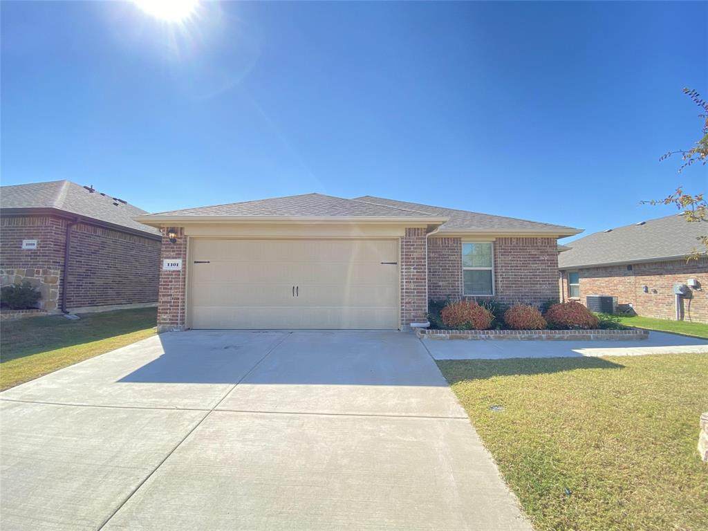 1101 Meadow Side Drive - Photo 1