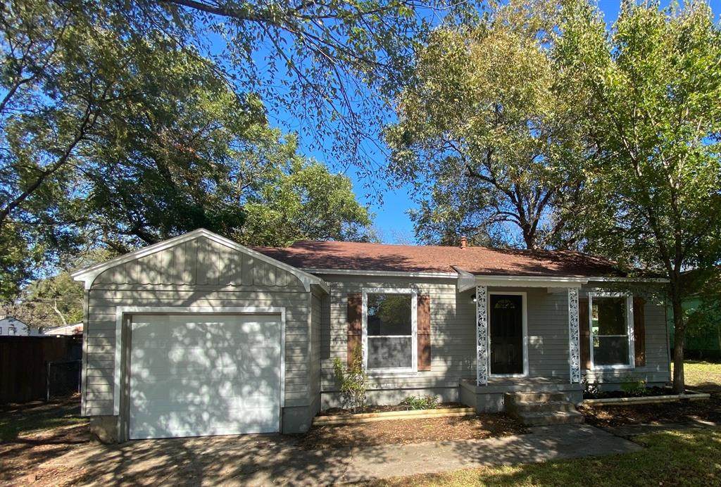 1453 Lakeside Drive - Photo 1